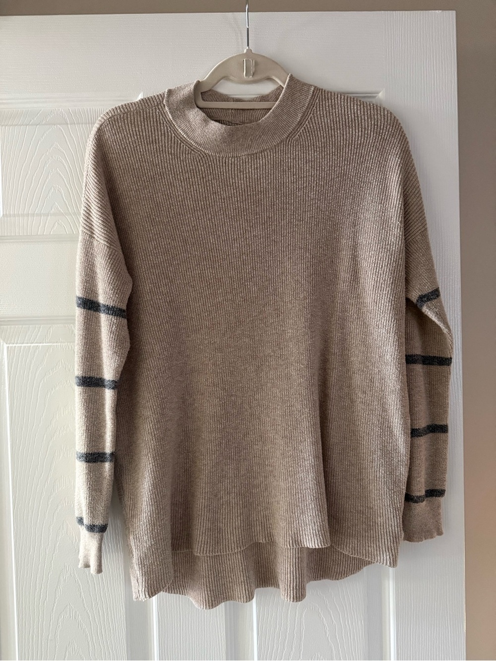 American Eagle Outfitters Beige Crewneck Sweater with Gray Stripe Sleeves Small